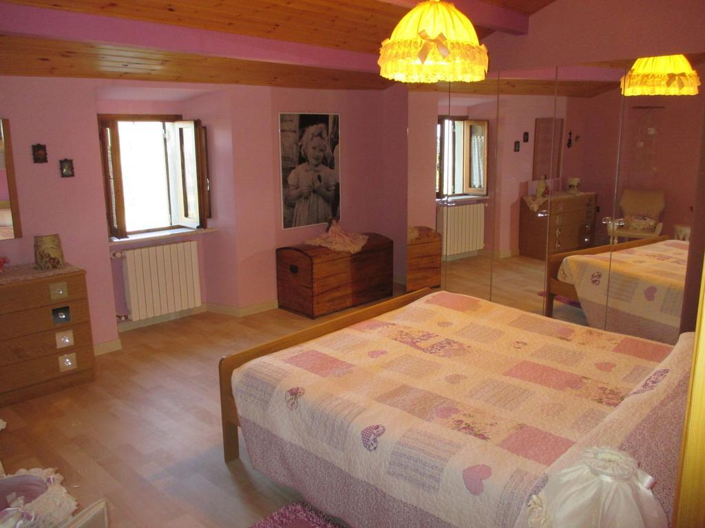 Belvilla By Oyo Graceful Apartment With Garden Petrella Guidi Bagian luar foto