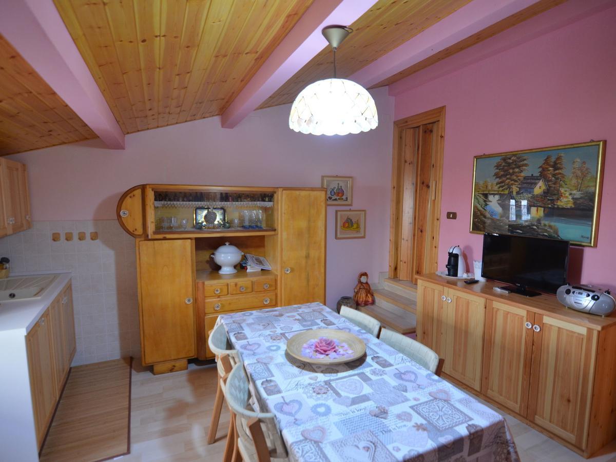 Belvilla By Oyo Graceful Apartment With Garden Petrella Guidi Bagian luar foto